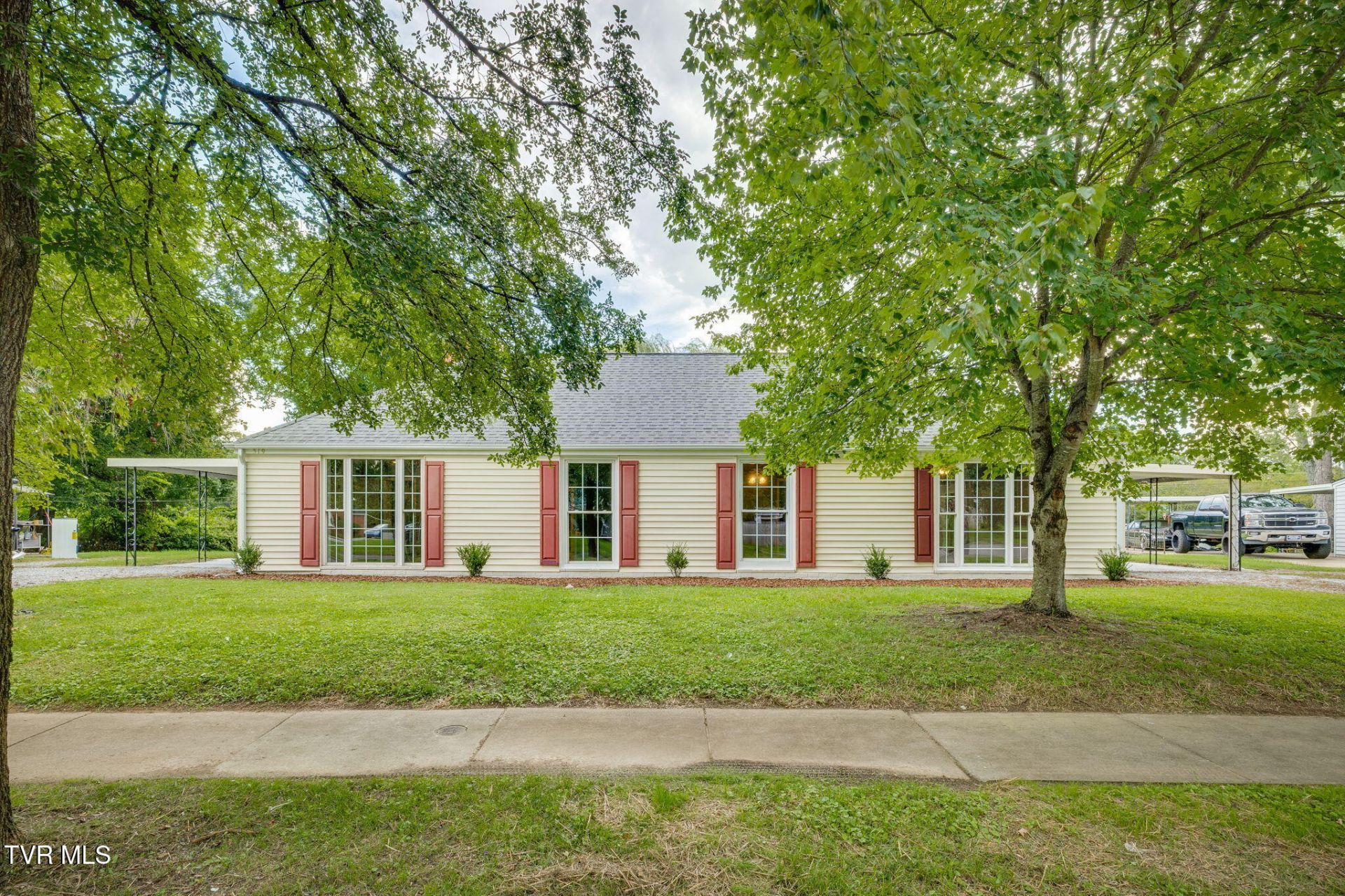 319 Sewanee Avenue, Unit -, Kingsport, TN 37660 Main Photo