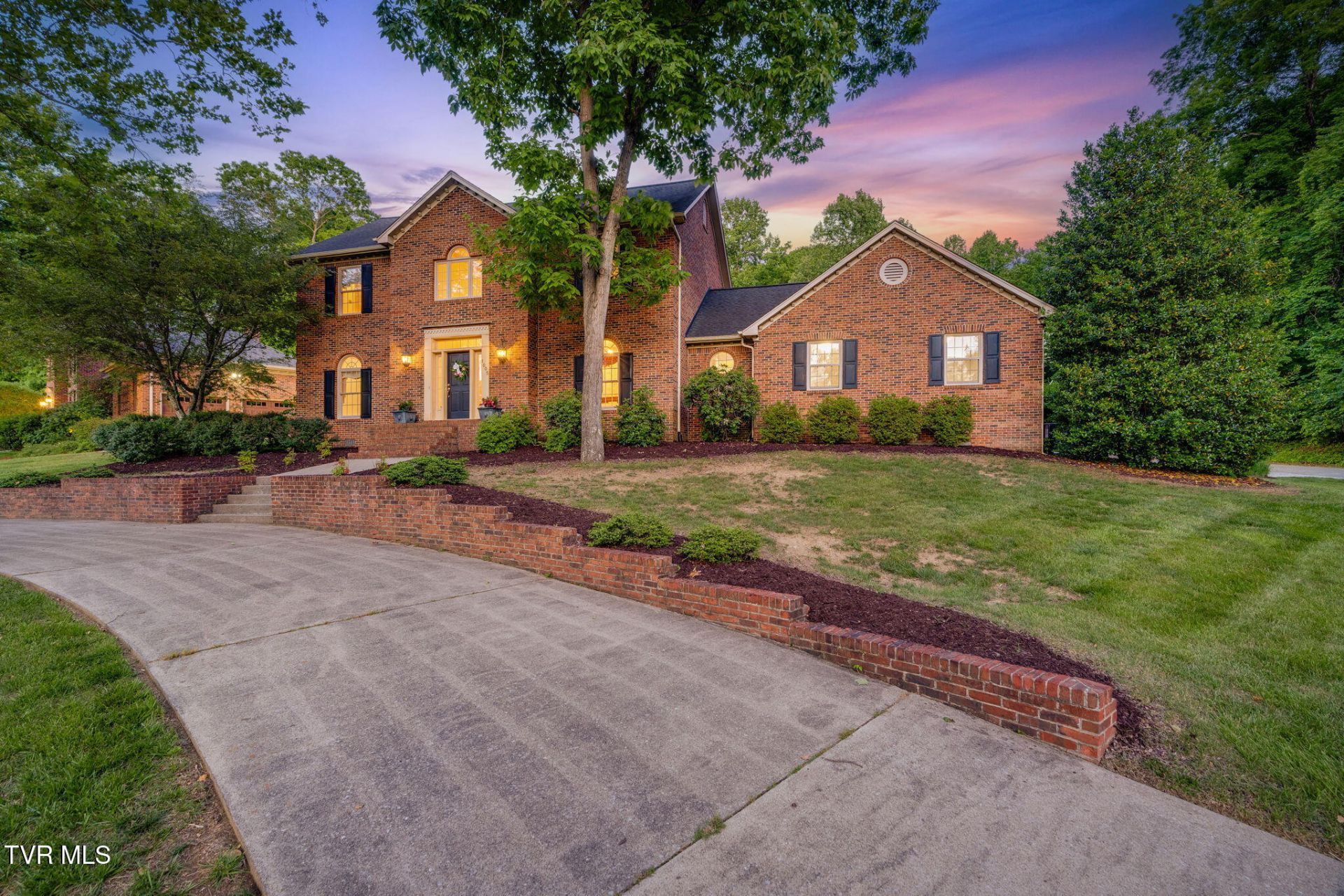 1005 Huntington Court, Kingsport, TN 37660 Main Photo