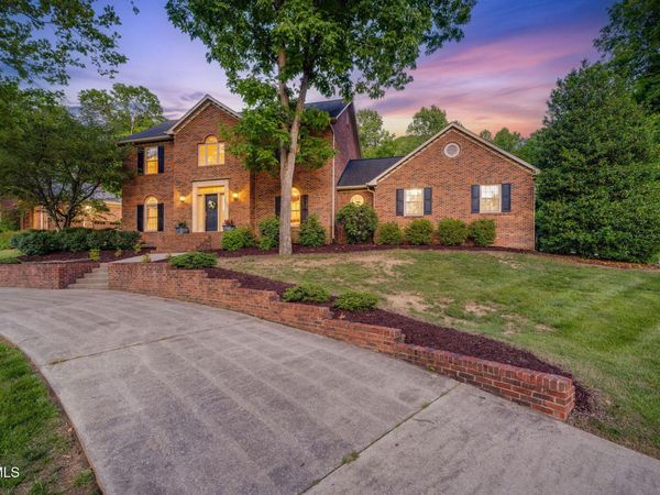 1005 Huntington Court, Kingsport, TN 37660