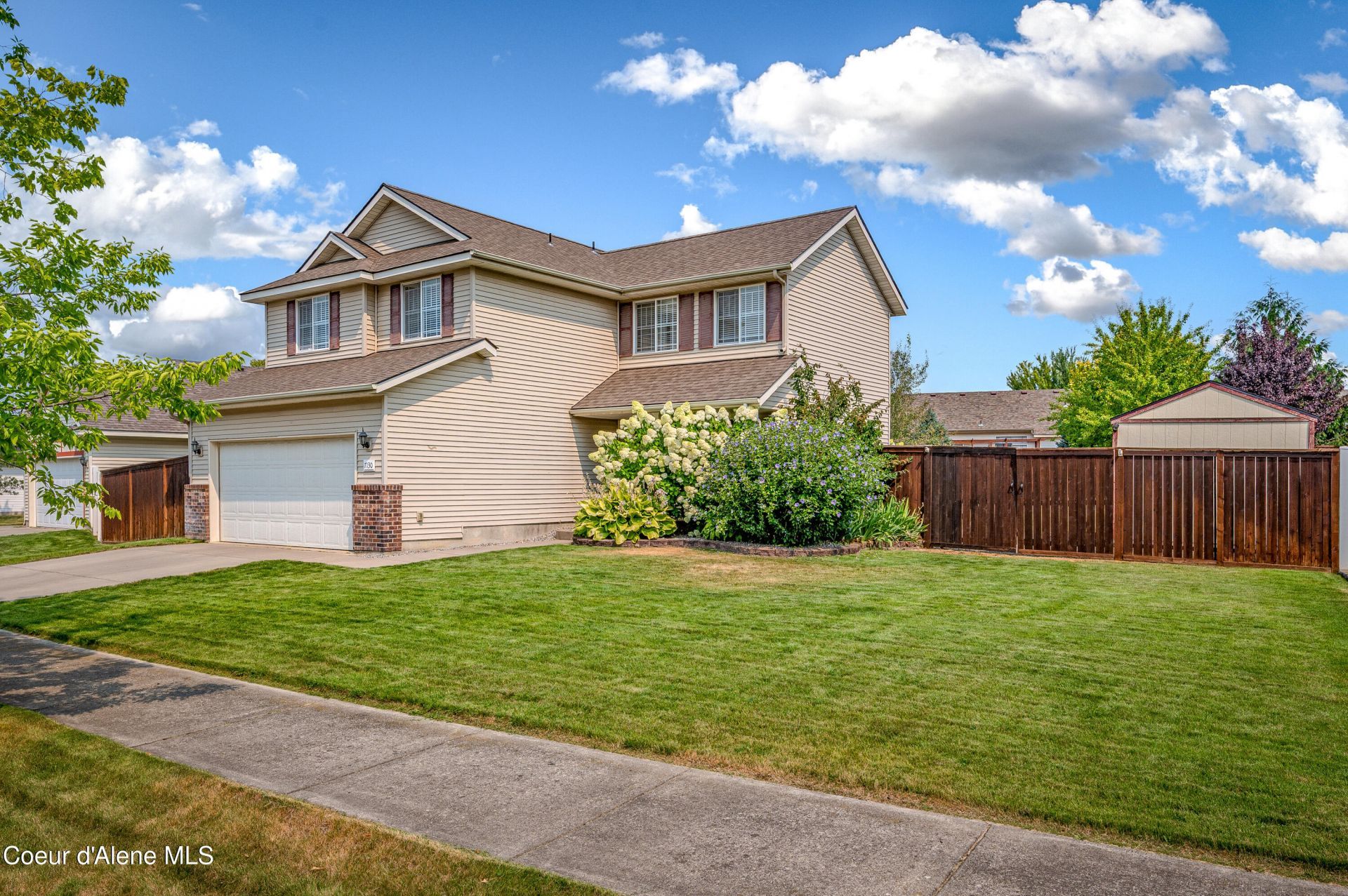 7130 N Joanna Dr, Coeur d Alene, ID 83815 Main Photo
