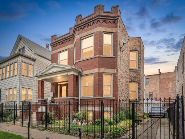 2441 N Hamlin Avenue , Chicago, IL 60647