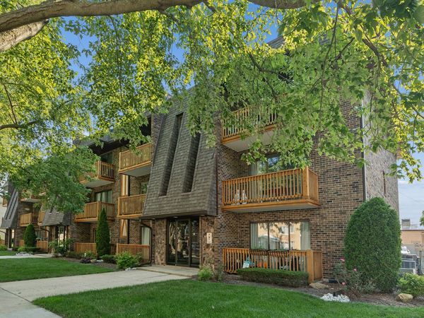 10428 S Keating Avenue , Unit C5, Oak Lawn, IL 60453