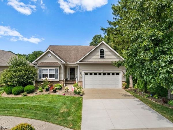 847 Heron Lakes Circle , Cuyahoga Falls, OH 44223