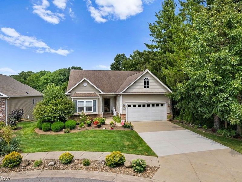 847 Heron Lakes Circle, Cuyahoga Falls, OH 44223 Photo 4