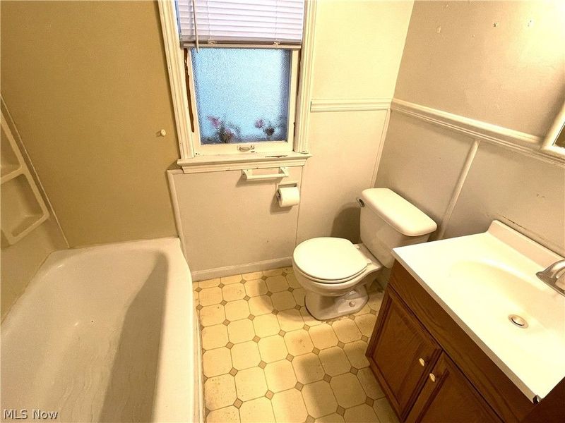 28532 Lake Shore Boulevard, Willowick, OH 44095 Photo 10