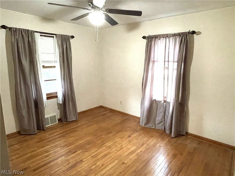 28532 Lake Shore Boulevard, Willowick, OH 44095 Photo 8