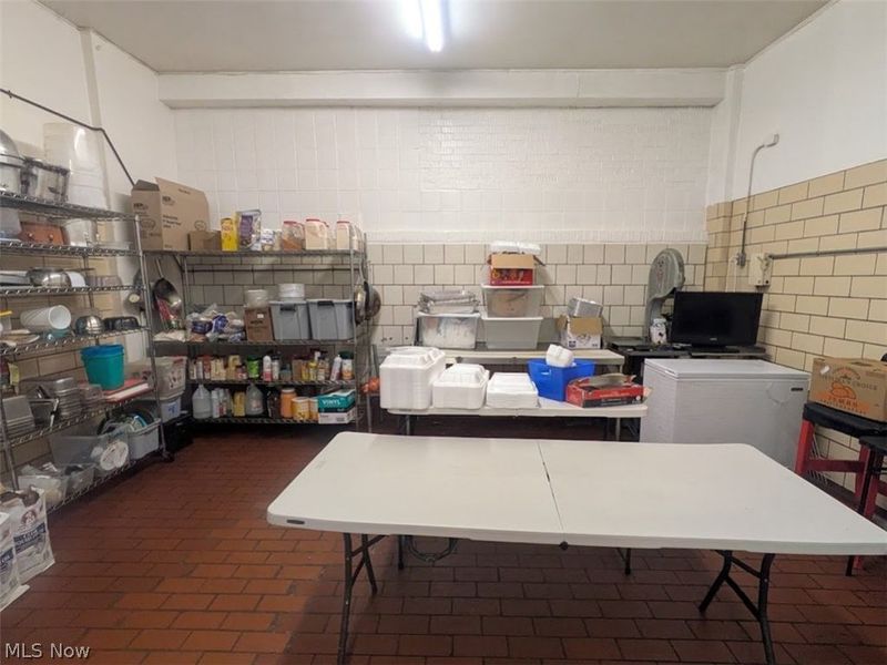 651 E 185th Street , Euclid, OH 44119 Photo 8