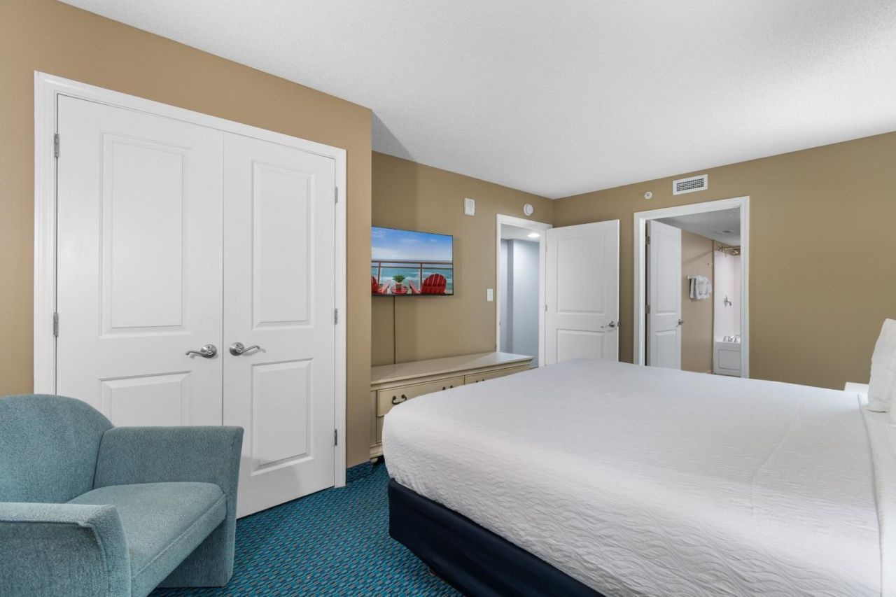 300 N Ocean Blvd. Photo 16
