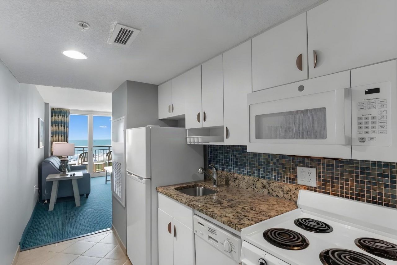 300 N Ocean Blvd. Photo 5
