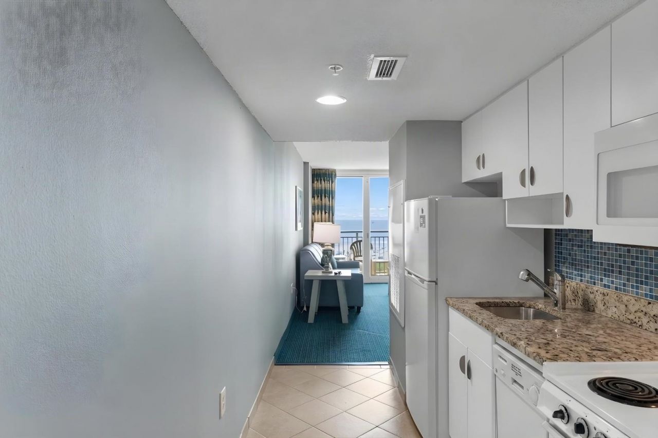 300 N Ocean Blvd. Photo 7