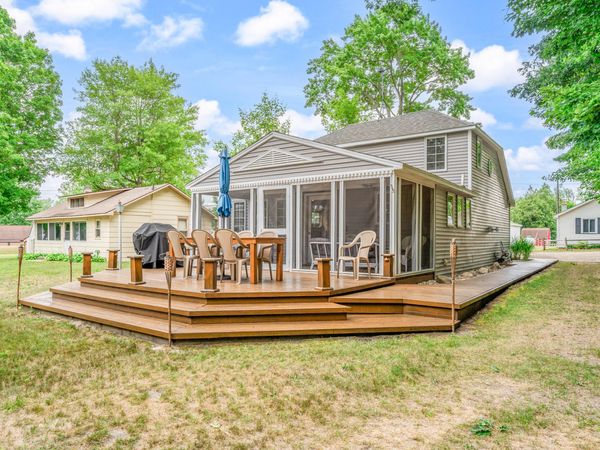 8786 E Lake Drive, Hesperia, MI 49421