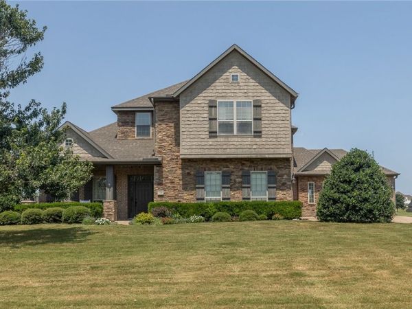 2386 Riverfront Lane , Fayetteville, AR 72703