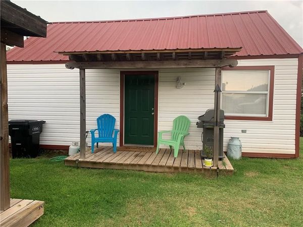516 N Broadway Street, Hydro, OK 73048