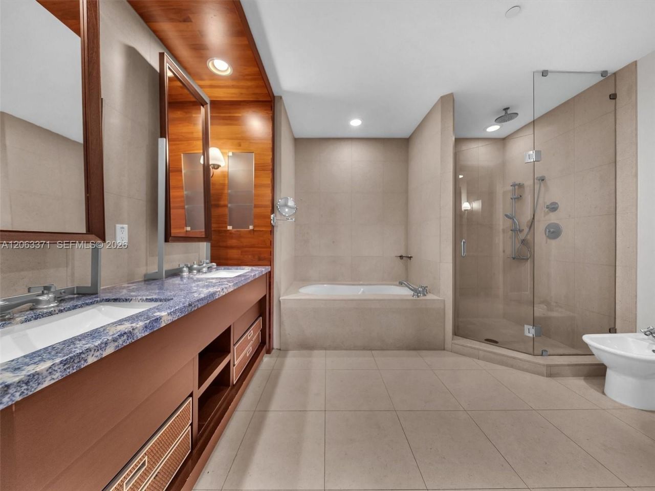 Please Call For Address, Unit 512, Miami Beach, FL 33141 Photo
