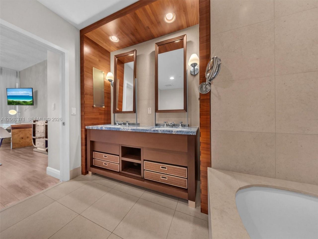 Please Call For Address, Unit 512, Miami Beach, FL 33141 Photo