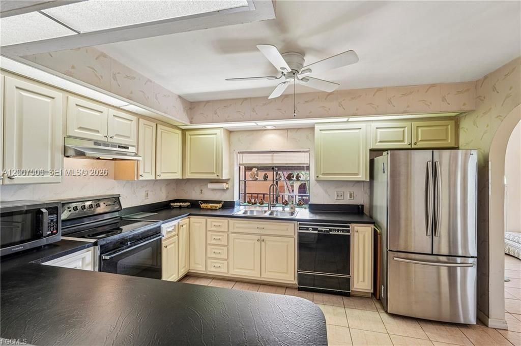 5510 SW 4th Pl , Unit 605, Cape Coral, FL 33914 Photo