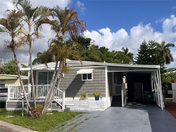 8709 SW 15th St , Unit na, Davie, FL 33324