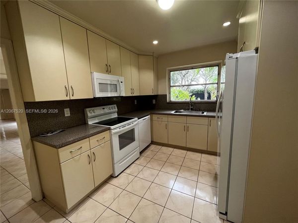 3351 SW 18th St , Unit 3351, Miami, FL 33145