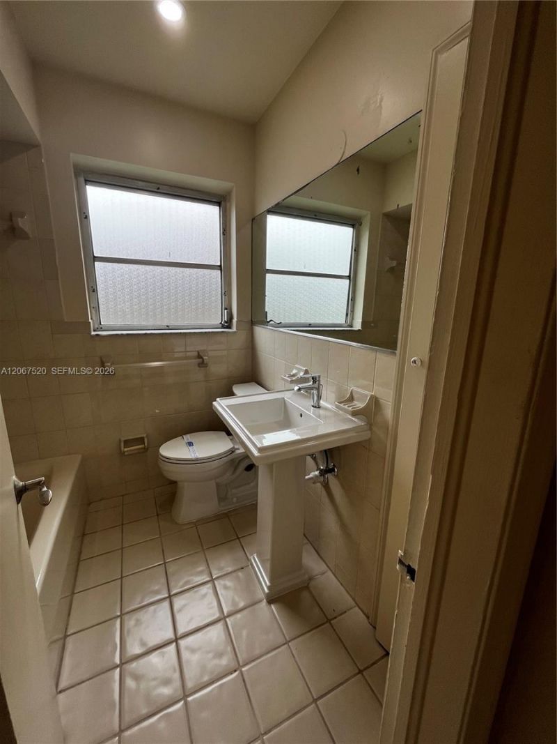 3351 SW 18th St, Unit 3351, Miami, FL 33145 Photo