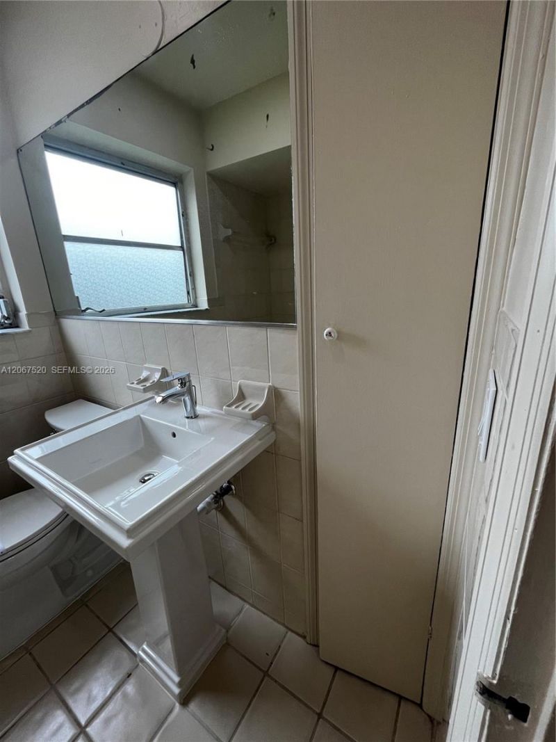 3351 SW 18th St, Unit 3351, Miami, FL 33145 Photo
