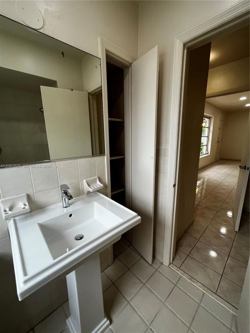 3351 SW 18th St, Unit 3351, Miami, FL 33145 Photo
