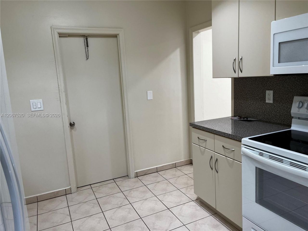 3351 SW 18th St, Unit 3351, Miami, FL 33145 Photo
