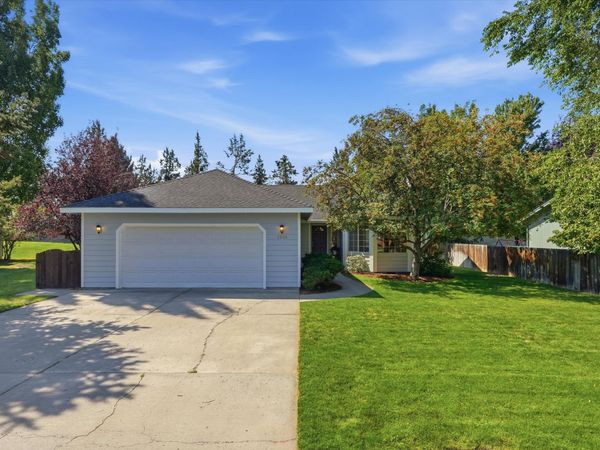 3389 NE Stonebrook Loop, Bend, OR 97701