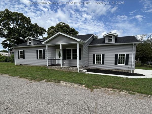 747 Drew Street, St Albans, WV 25177