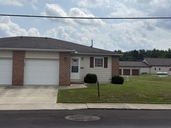 4 Walnut Street, Frankfort, OH 45628