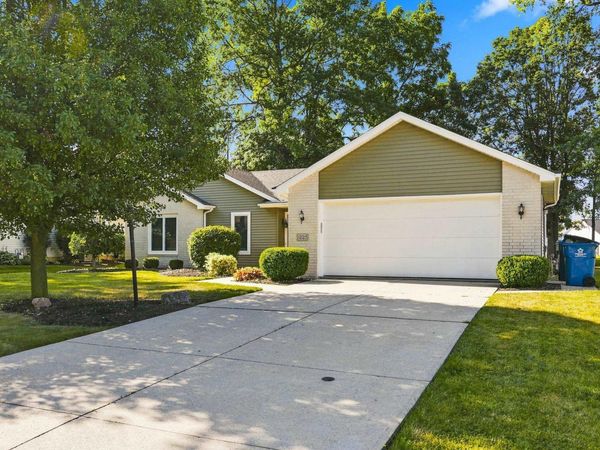 1225 Ashville Drive, Huntertown, IN 46748