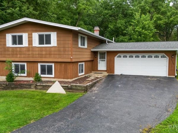 6N365 Essex Avenue , St. Charles, IL 60174