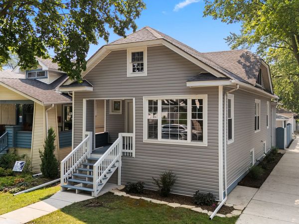 4656 N Leamington Avenue, Chicago, IL 60630