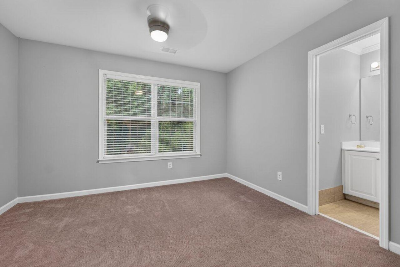 200 Oak Point Landing Drive Photo 19