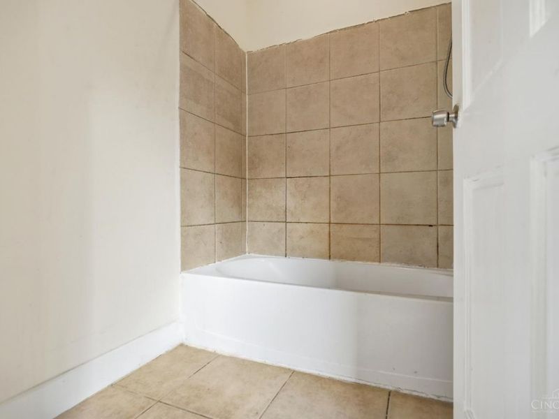 2212 Ravine Street, Cincinnati, OH 45219 Photo 14