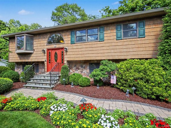 17 Scotsdale Road , Carmel, NY 10512