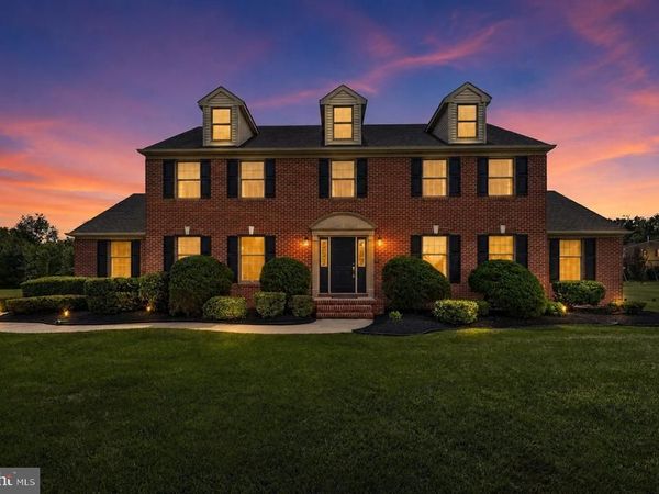 8 SWEETBRIAR COURT, MULLICA HILL, NJ 08062