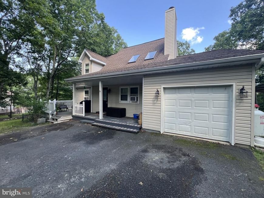 125 Mourning Dove Court , Bushkill, PA 18324 Main Photo