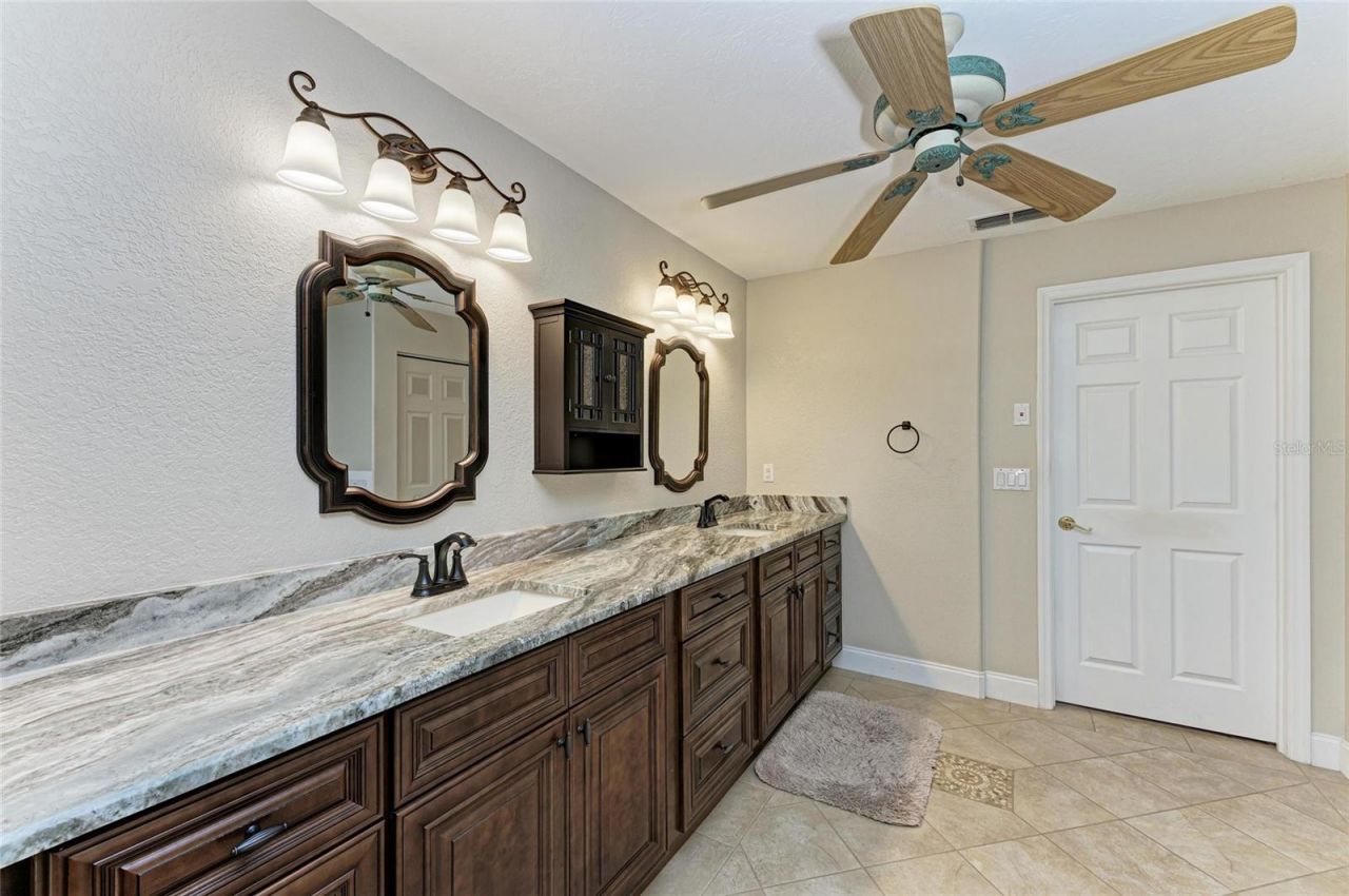 13615 4th Avenue Ne, Bradenton, FL 34212 Photo