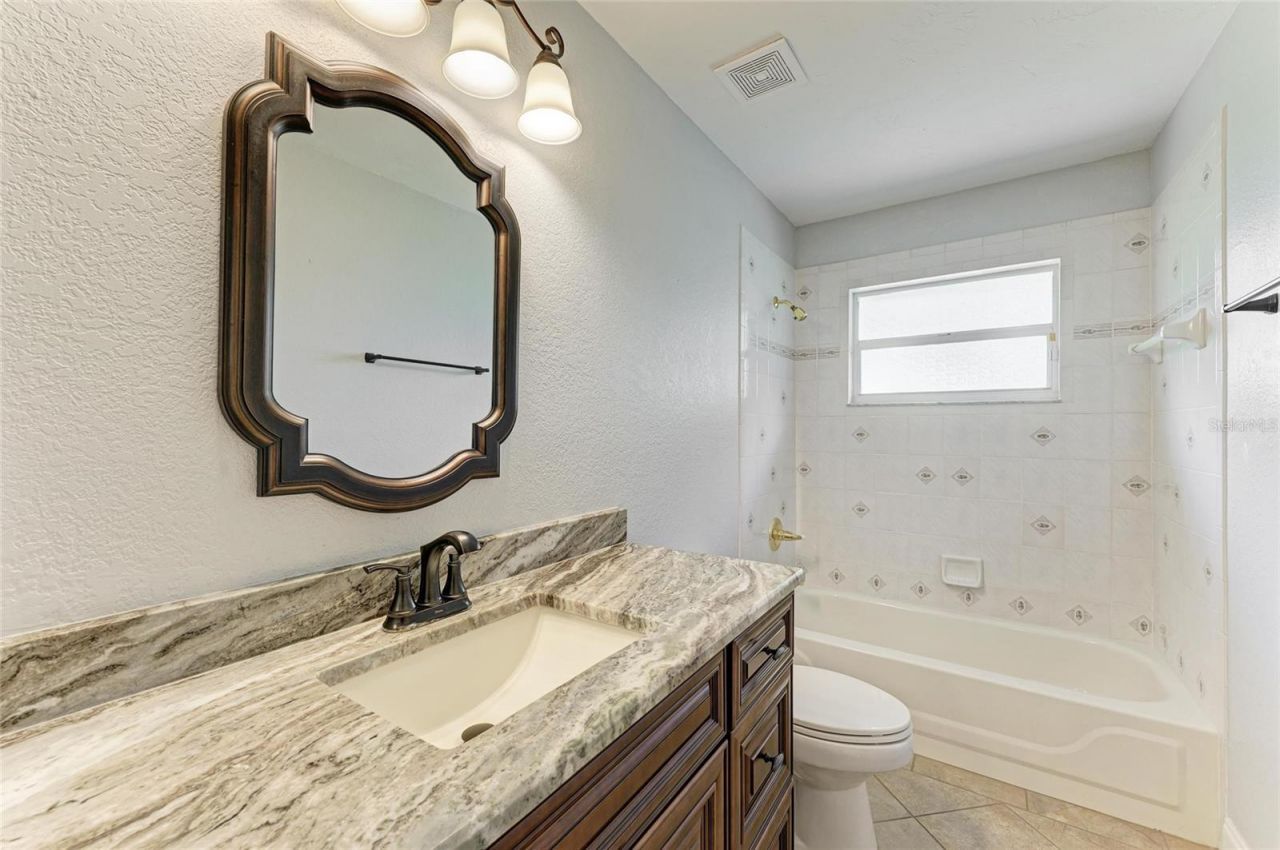 13615 4th Avenue Ne, Bradenton, FL 34212 Photo