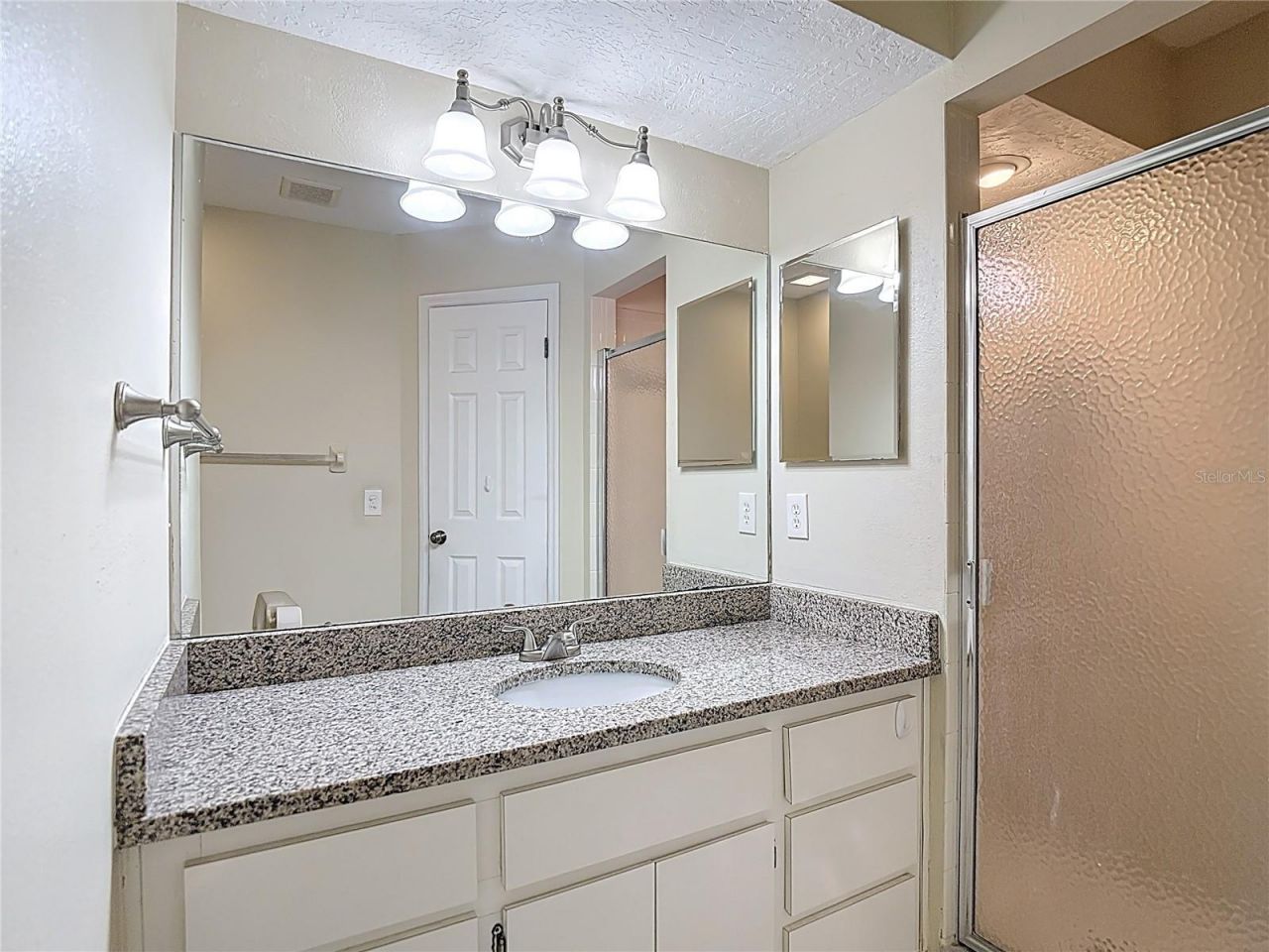 7385 Crestwood Drive, Weeki Wachee, FL 34613 Photo