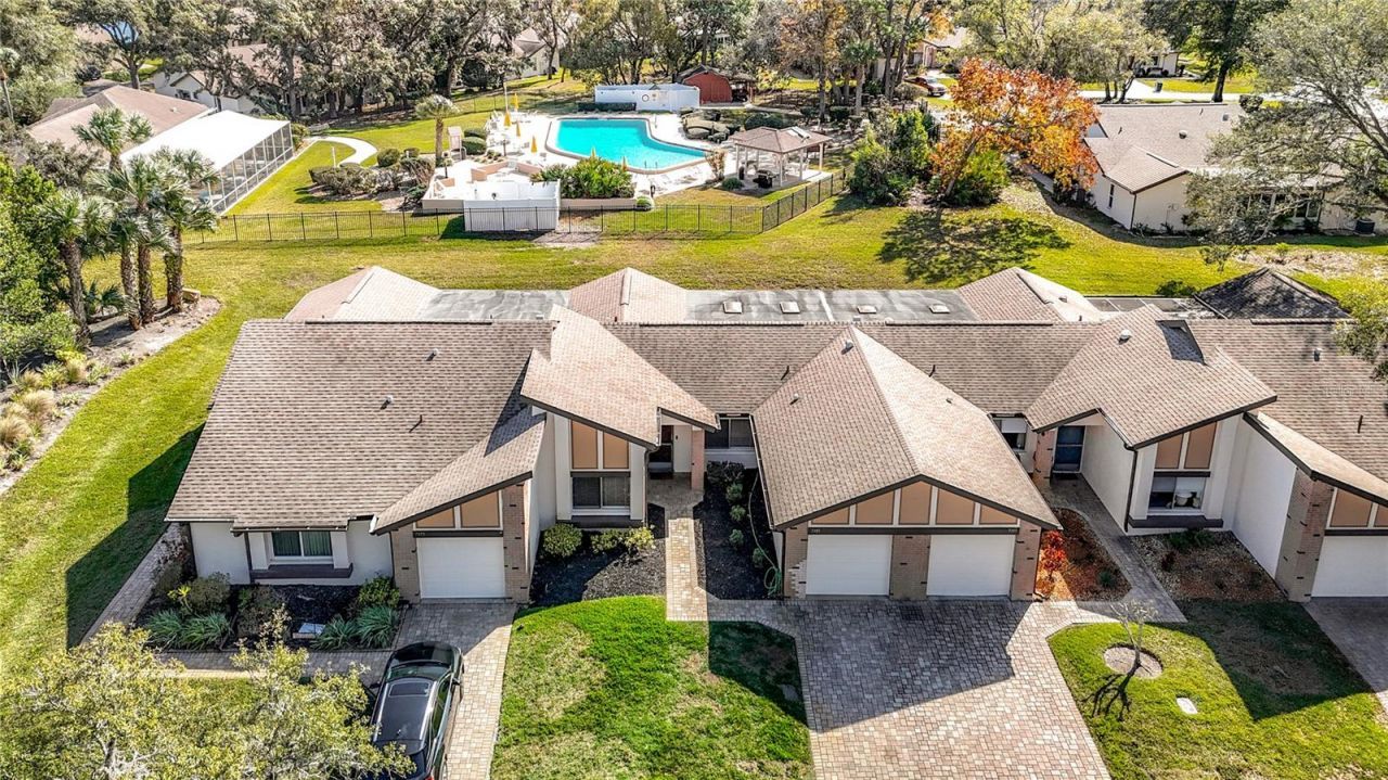 7385 Crestwood Drive, Weeki Wachee, FL 34613 Photo