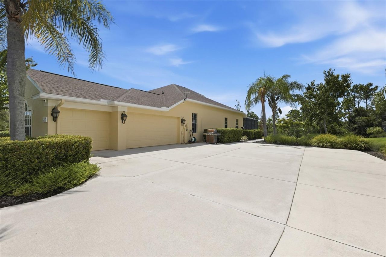 23327 Red Robin Place, Bradenton, FL 34202 Photo