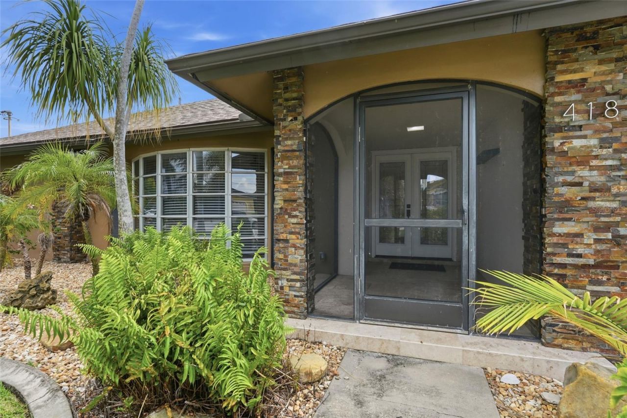 418 Avalon Drive, Cape Coral, FL 33904 Photo
