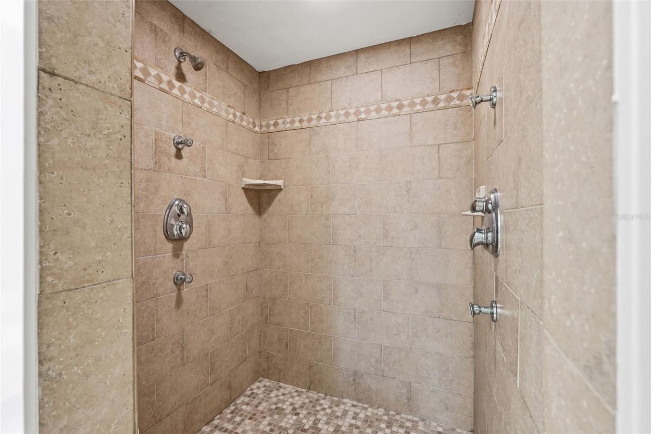 418 Avalon Drive, Cape Coral, FL 33904 Photo