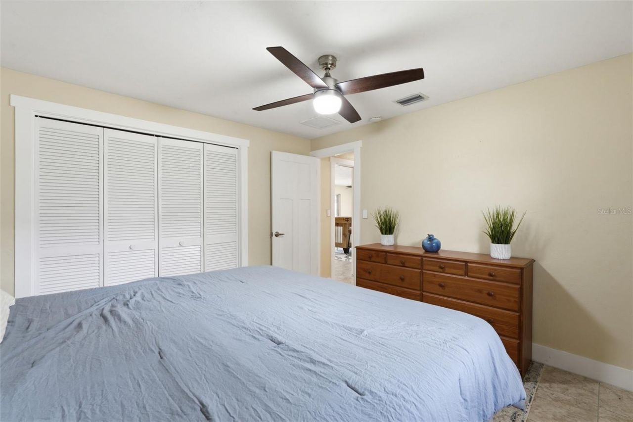 418 Avalon Drive, Cape Coral, FL 33904 Photo