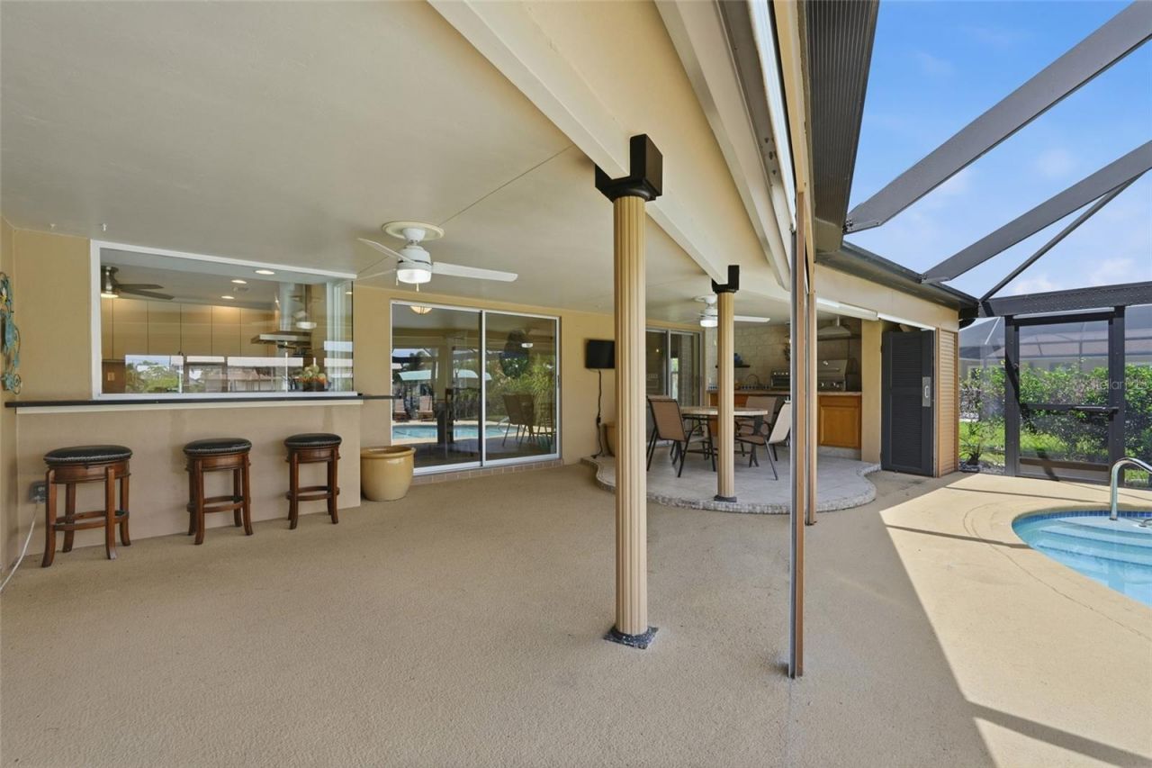 418 Avalon Drive, Cape Coral, FL 33904 Photo