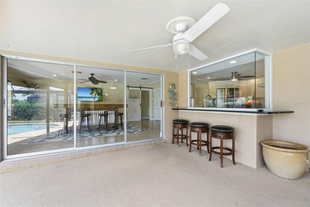 418 Avalon Drive, Cape Coral, FL 33904 Photo