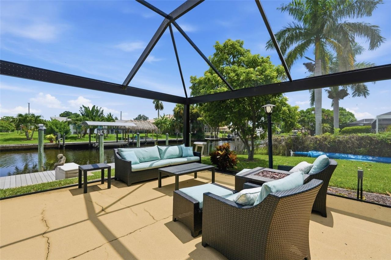 418 Avalon Drive, Cape Coral, FL 33904 Photo