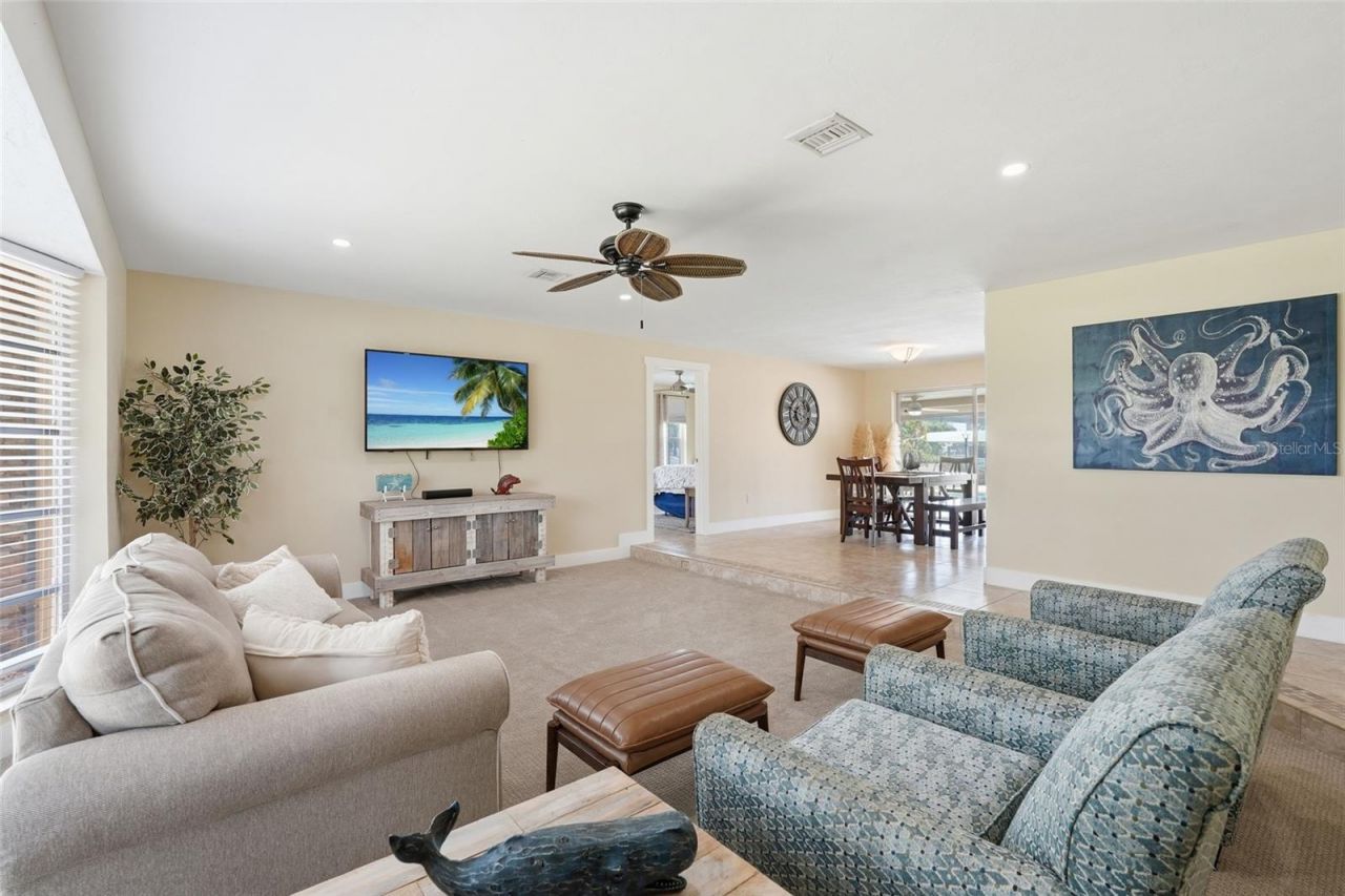 418 Avalon Drive, Cape Coral, FL 33904 Photo