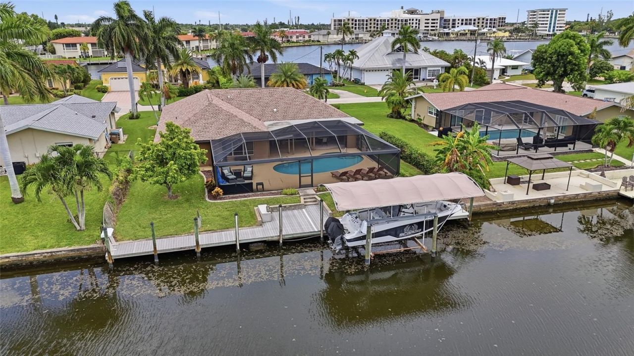 418 Avalon Drive, Cape Coral, FL 33904 Photo